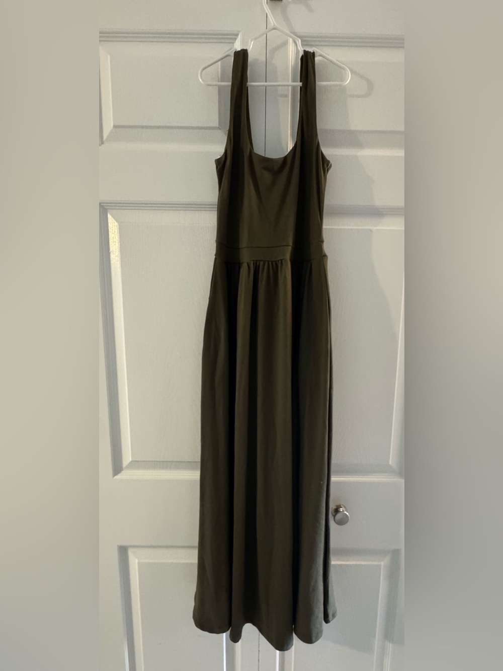 Women's Olive Green Sleeveless Maxi Dress